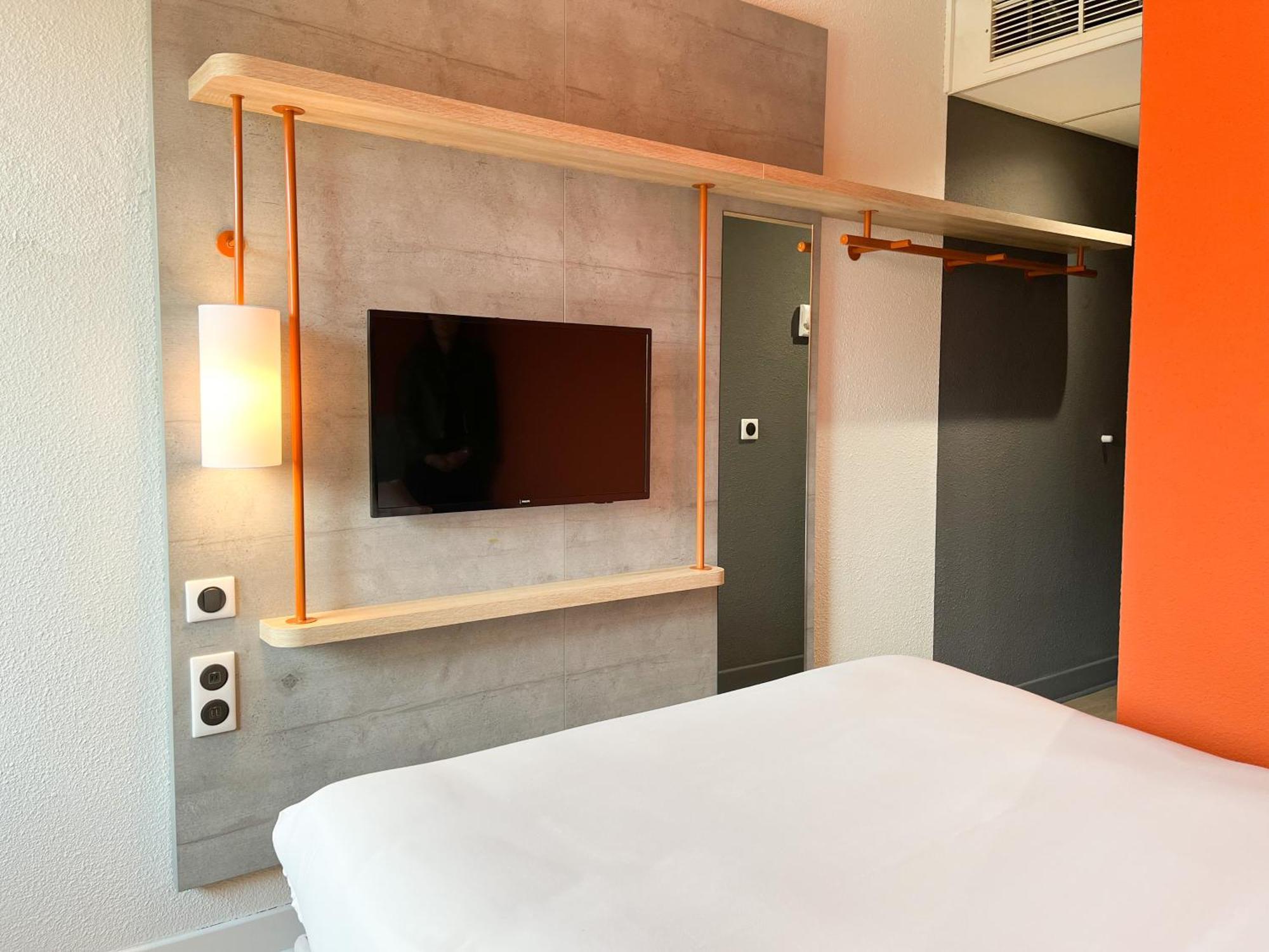 Ibis Budget Saint Christol Les Alès Esterno foto