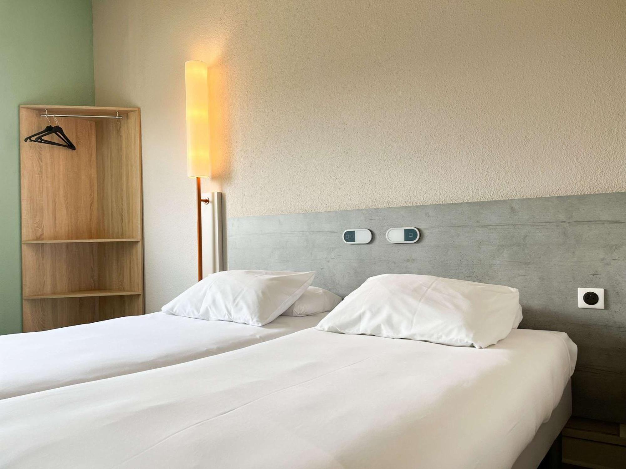 Ibis Budget Saint Christol Les Alès Esterno foto