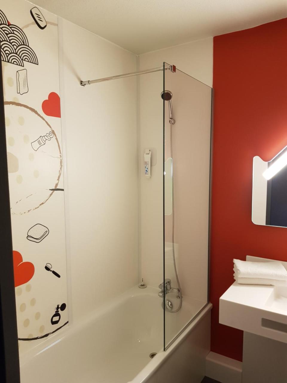 Ibis Budget Saint Christol Les Alès Esterno foto