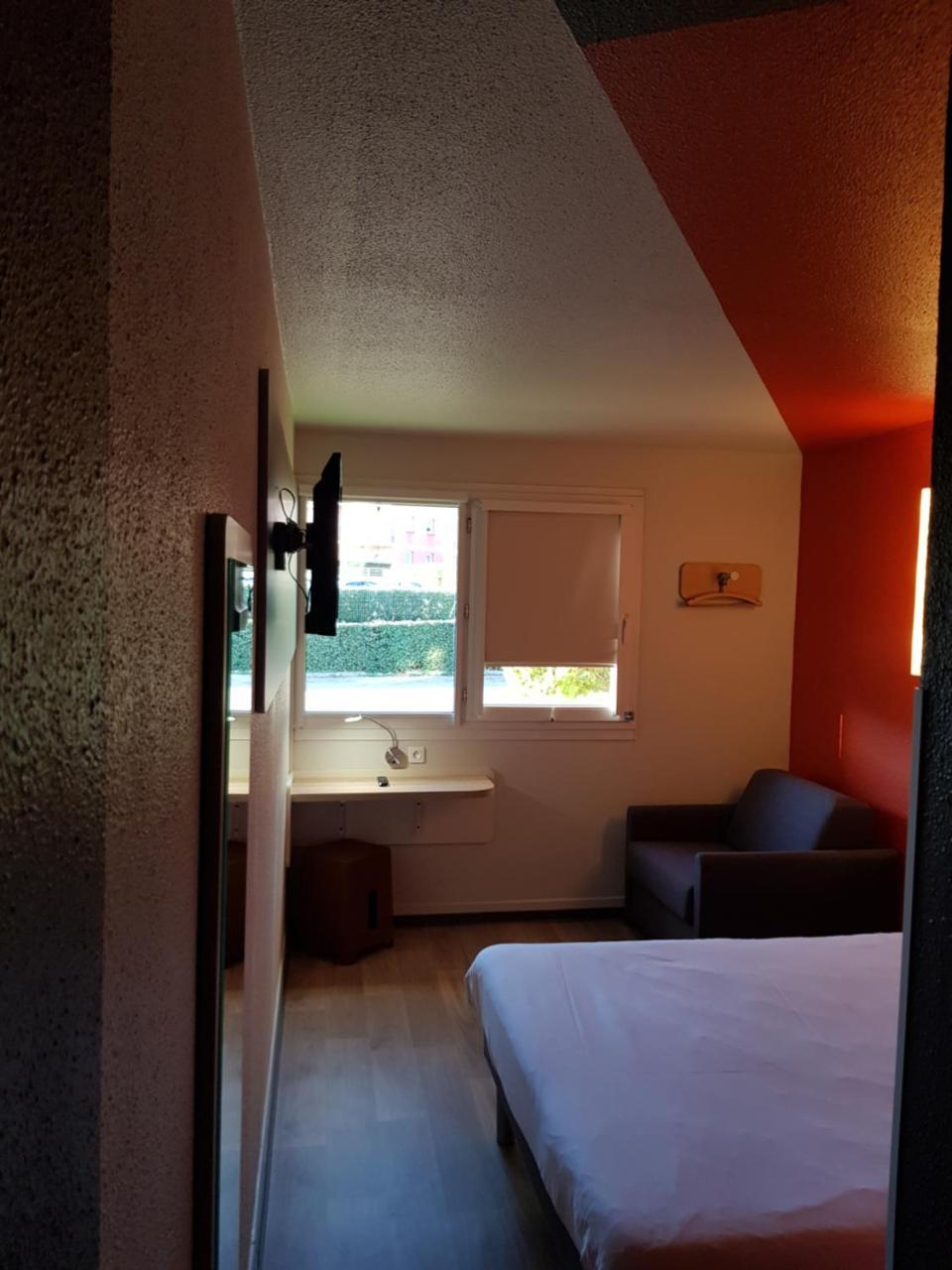 Ibis Budget Saint Christol Les Alès Esterno foto